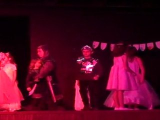 Fete du 30 avril 2011 - AR Ottignies classe de Mme Van Bogaert 2B