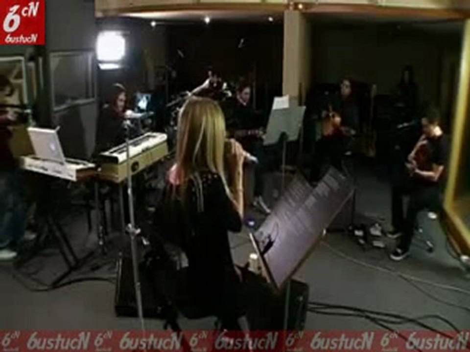 Avril Lavigne - Tik Tok (Kesha Cover)