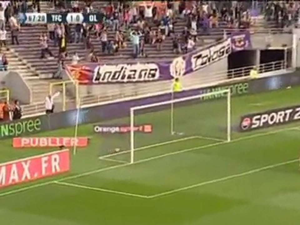 Toulouse dent Lyon title hopes