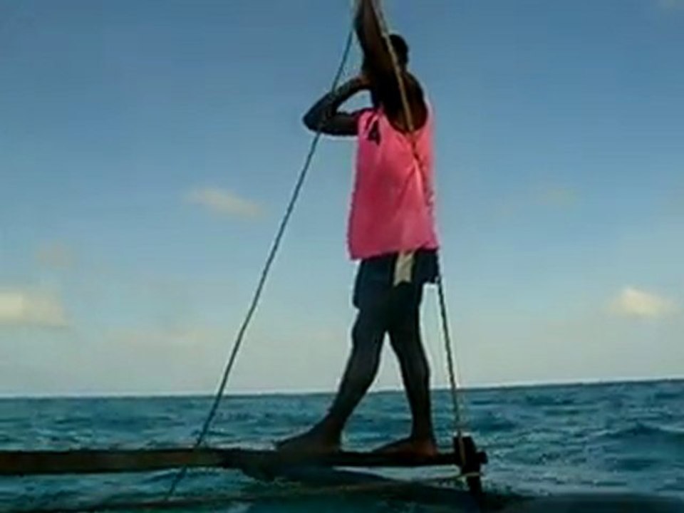 MADAGASCAR.pirogue à voile de Morondava à Belo/s/mer