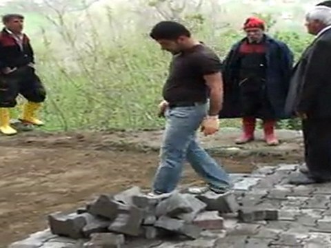 Kilitli Parke Taşı Döşemeleri Başladı