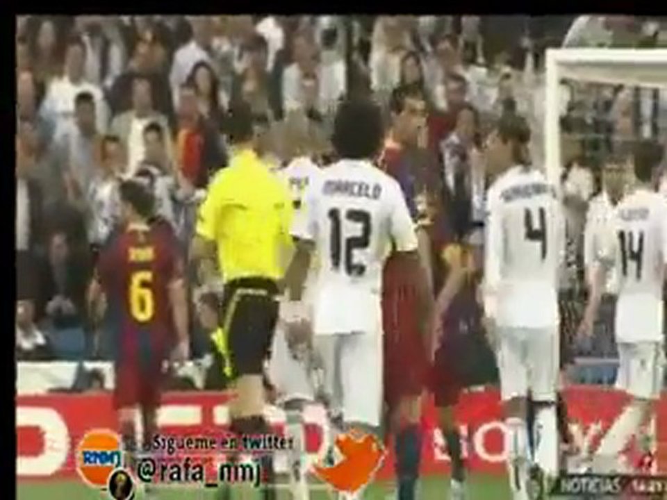 Busquets calling Marcelo a monkey