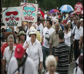 Marcha en Adjuntas contra el gasoducto