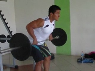 Ejercicio De Espalda. Haz Este Ejercicio Para La Espalda: Remo Con Barra. Logra Espalda Musculosa
