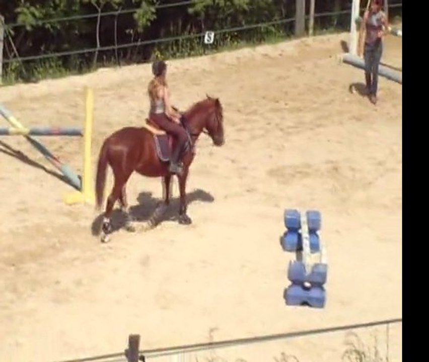 Préparation du Saut d'Obstacle pour mon Galop 3 *1er Mai 2011*