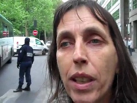 Une parisienne soutient les Tunisiens sans papiers à Paris