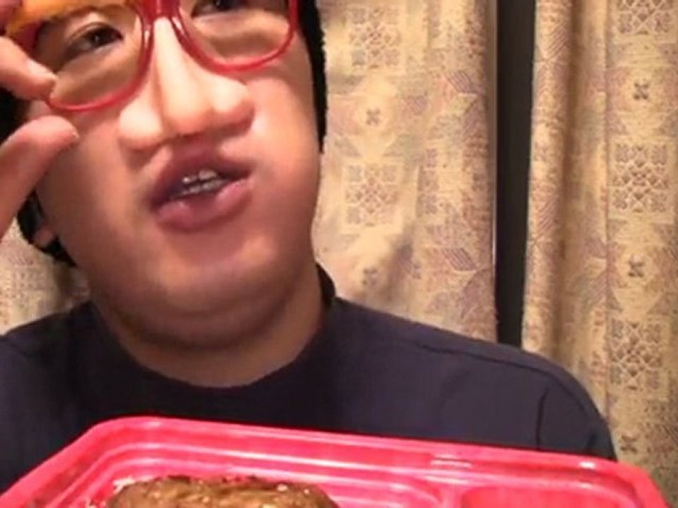 100円おにぎりとデミハンバーグ焼き肉弁当飯動画110502その２