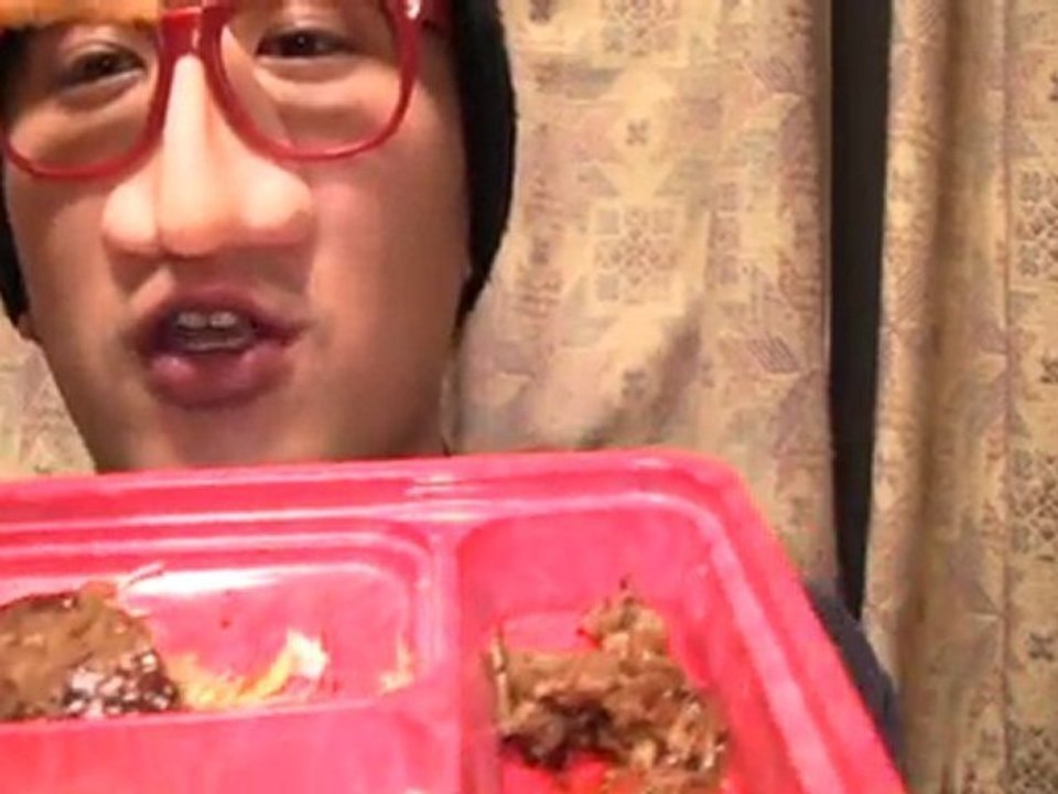 100円おにぎりとデミハンバーグ焼き肉弁当飯動画110502その３