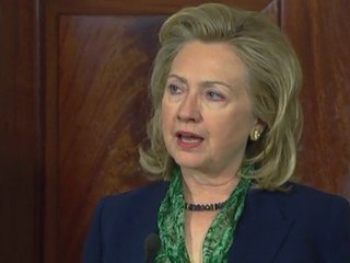 Clinton appelle les talibans afghans à abandonner Al-Qaïda