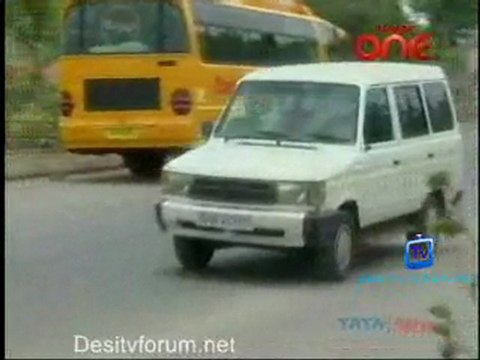 Kaala Saaya - 2nd May 2011 Watch Online Part3