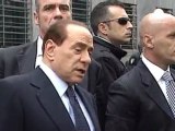 Diritti tv, Berlusconi in tribunale. Ai sostenitori:...
