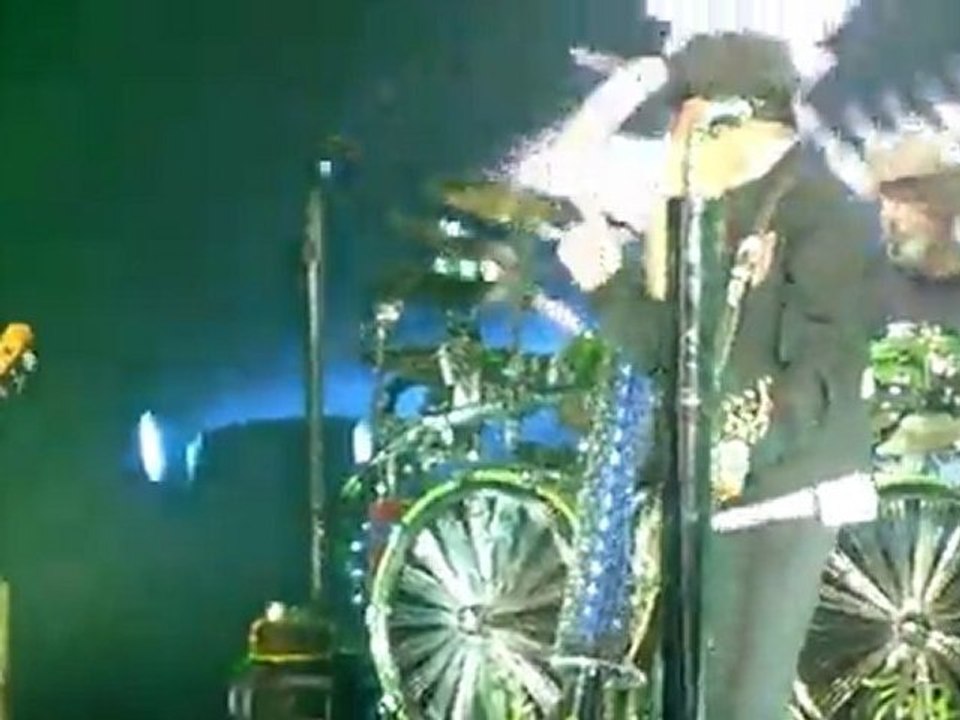 ZZ Top - "Under Pressure (live)"