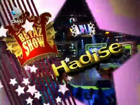 Hadise - Superman (Beyaz Show 29 Nisan 2011)