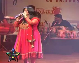 Audience Grooving To Richa Sharmas tune