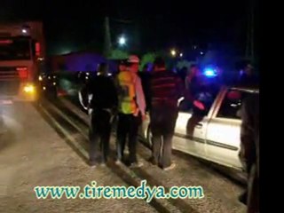 otomobil tırın altına girdi