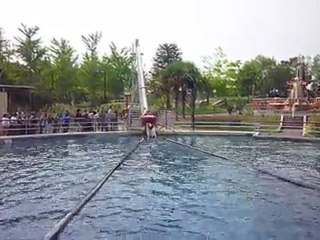 Futuroscope - Pierre fait un saut sur l'eau