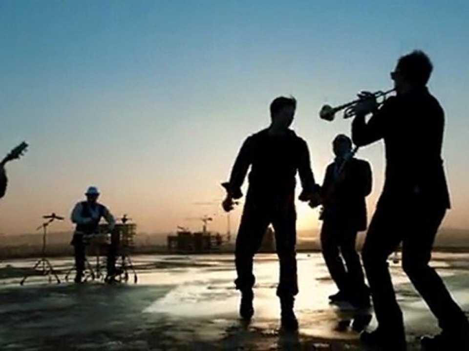 Gökhan Keser feat Sıla - "Hadi Ordan"