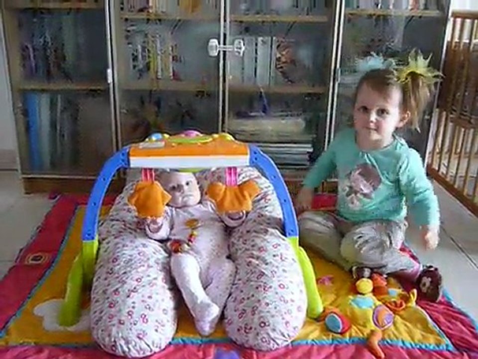 théa, elfie et le portiquebis 4 mai 2011