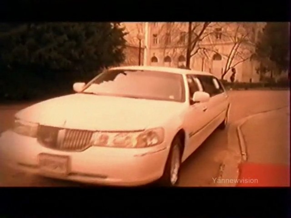 Les Guignols de l'info - "Arlette Laguiller en Cendrillon" (2002)