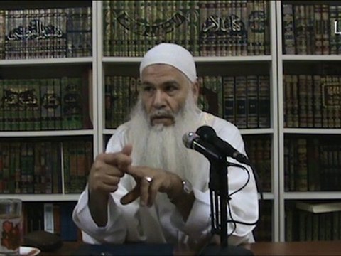 Cheikh Abou Chayma - La voix de la femme, La mixité, Porter des vêtements au-dessus des chevilles