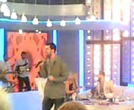 VOLKAN 2011 TÖVBEKAR İLK CANLI TV POGRAMI PETEK DİNÇÖZ ARIM BALIM PETEĞİM :)