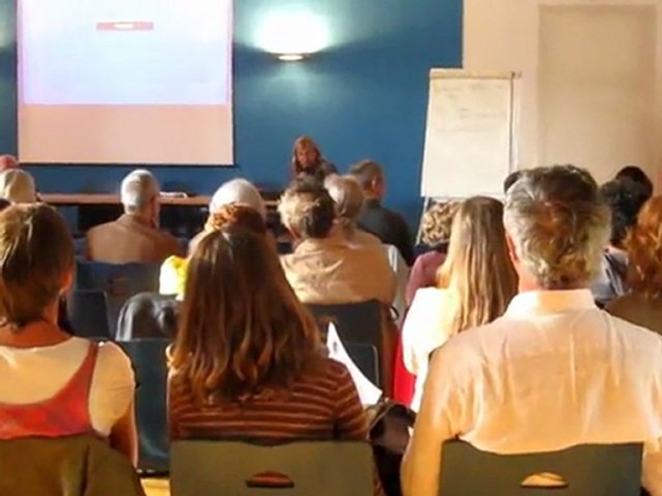 Michèle Muratore ( ATTAC 06) : Conférence gaz d'argile dit de schiste à Antibes (F-06) 1/11