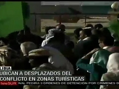 Improvisan viviendas en Libia para desplazados del conflicto