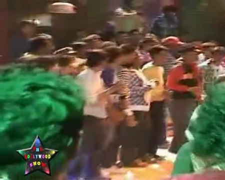 Shakti Kapoor Stares Sexy Shweta Tiwari On Location Of Bin Bulaye Baraati