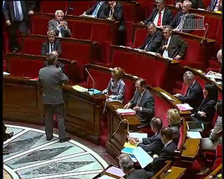 Gisèle Biémouret: question au Gouvernement (5).