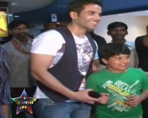 Tusshar Kapoor Greets His Fans At Promotional Event Of Movie