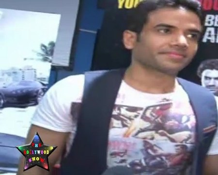 Tusshar kapoor Giving Away The Merchandises