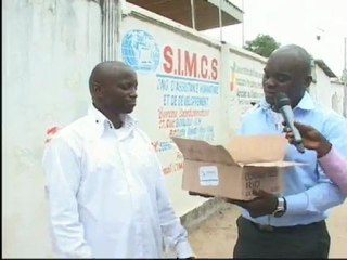 Remise de dons de l'ASSOC au centre SIMCS de Pointe Noire le 23/04/2011