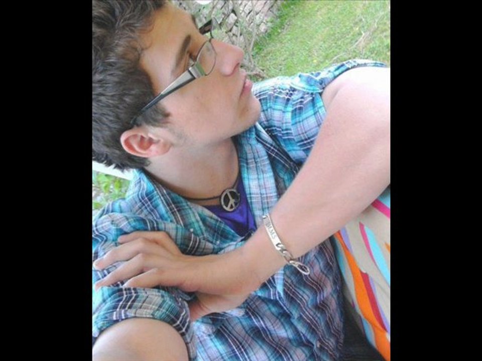 ♥ JONATHAN EST REVENU. CAR IL A SENTI TOUT LE BONHEUR DU MONDE ♥