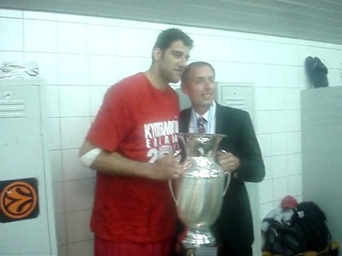 RedPlanet.gr - Πανηγυρισμοί στα αποδυτήρια (2)