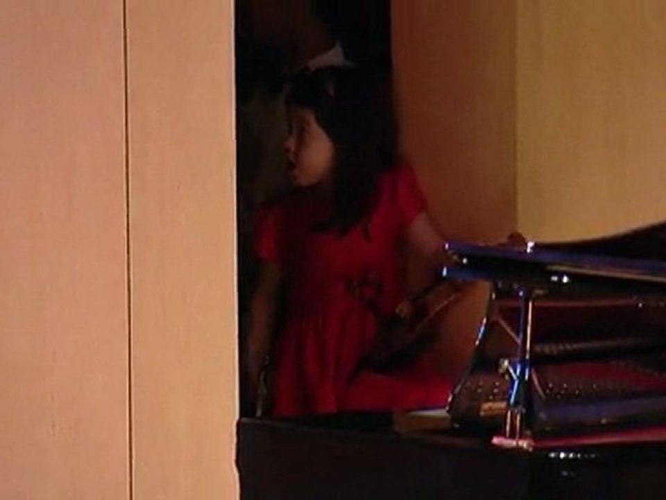 Charlotte, concert violon, avril 2011 part 2