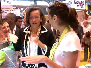 Visite des stands des Outre-mer à la Foire de Paris