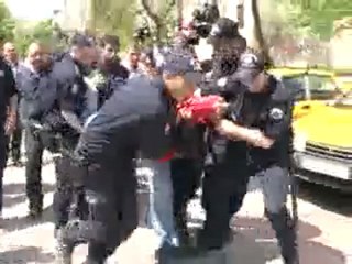 Edirne'de açlık grevi yapan öğrencilere polis müdahele etti:4 gözaltı