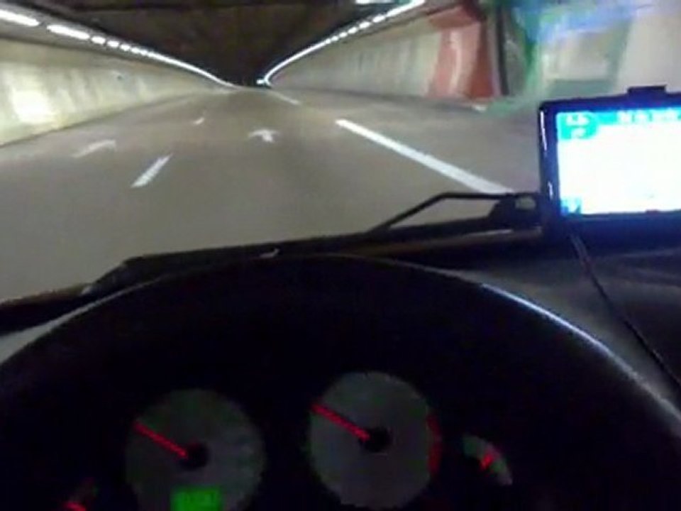 Saxo VTS 100cv (tunnel)