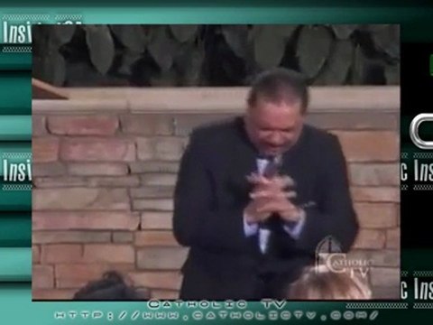 Pastor and flock convert to catholicism! - Alex Jones and the Church founded by Jesus Christ! (2)