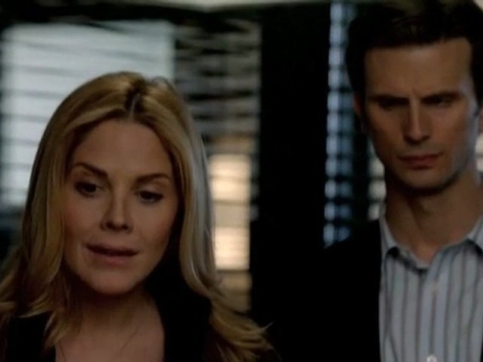 Scene #1 from In Plain Sight - "Crazy Like a Witness" 5/8