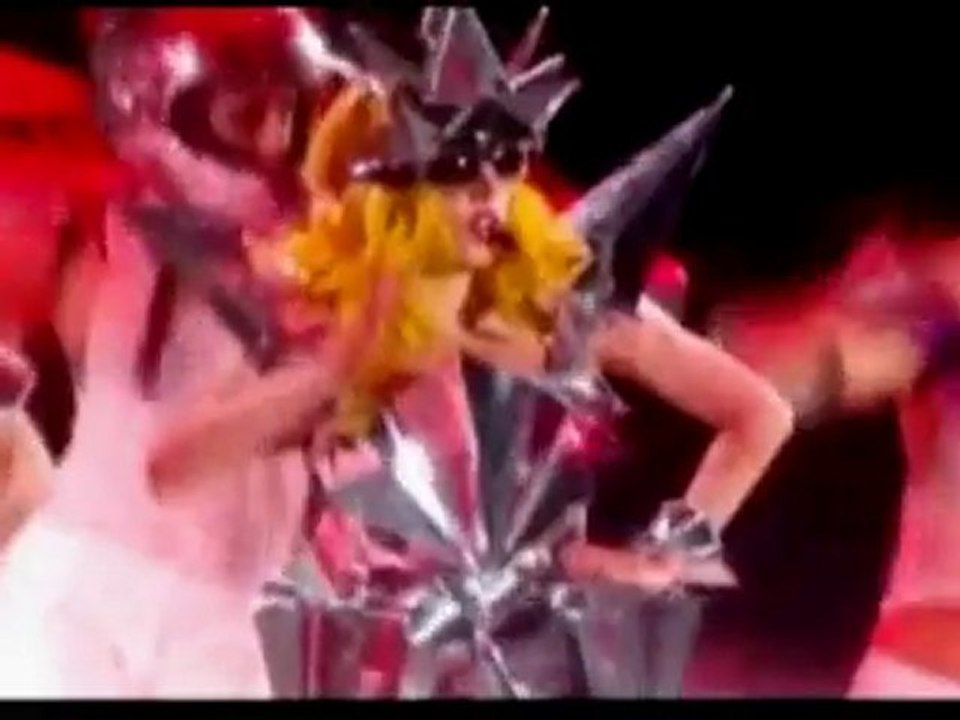 Gaga defends video shocker