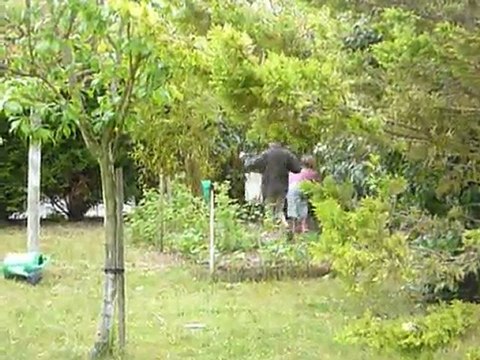 Avril 2011 la Rochelle Paques chasse aux oeufs