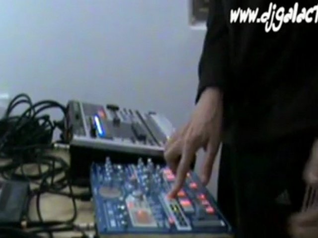 Roland MC 808