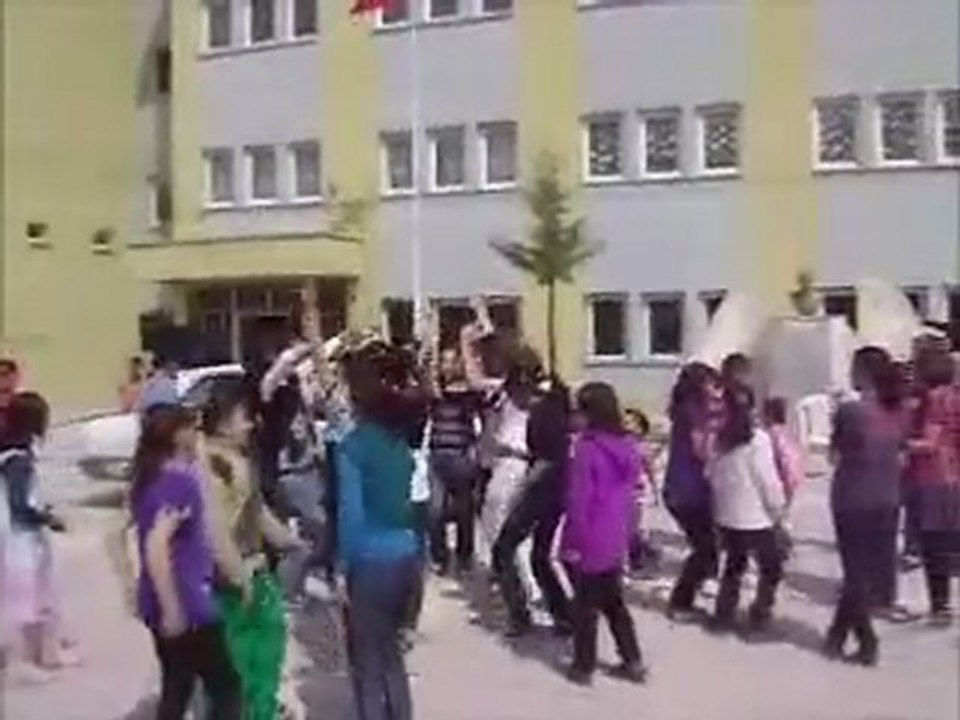 çivril 75. Yıl İlköğretim Okulu Nevruz 2011-0