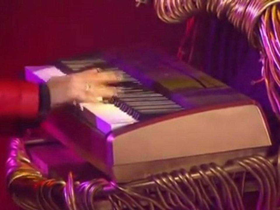 Lady GaGa - Born This Way   You And I [Live On OPRAH] HD