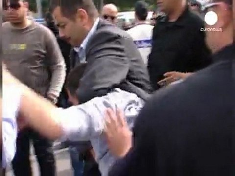 Tunisia: polizia usa gas lacrimogeni per disperdere corteo