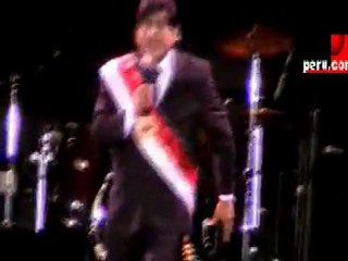 Peru.com: Hernán Vidaurre hizo reir a carcajadas a mamás en su día