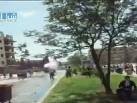 Syrian forces enter more towns