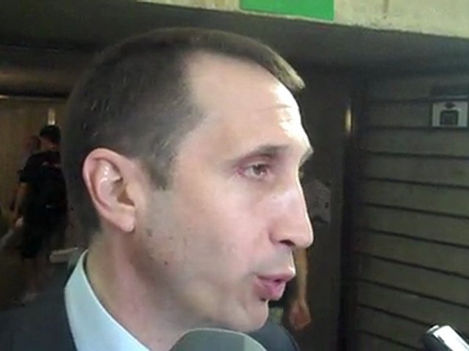 Ο ΝΤΕΙΒΙΝΤ ΜΠΛΑΤ ΜΙΛΑ ΑΠΟΓΟΗΤΕΥΜΕΝΟΣ