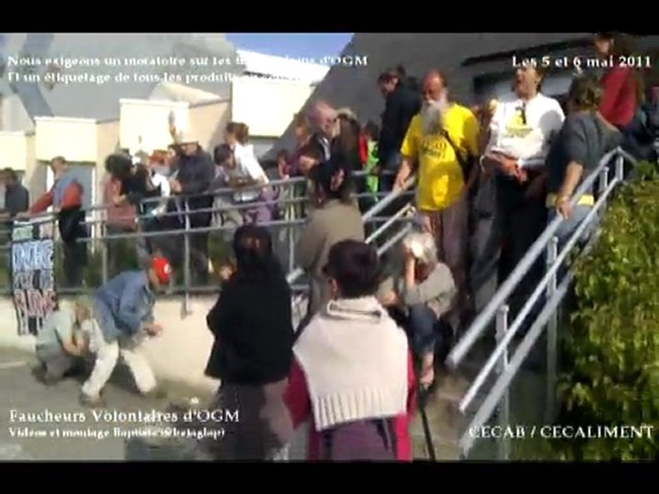 Les Faucheurs Volontaires d'OGM à CECAB/Cecaliment les 5 et 6 mai 2011